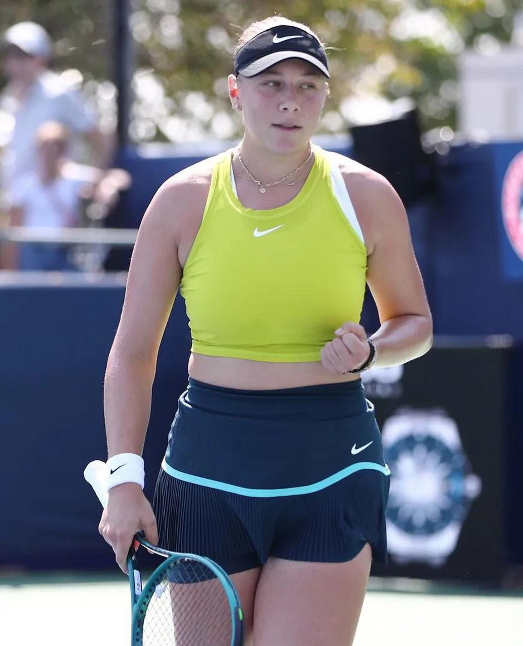 个人朝向更 个人朝向更